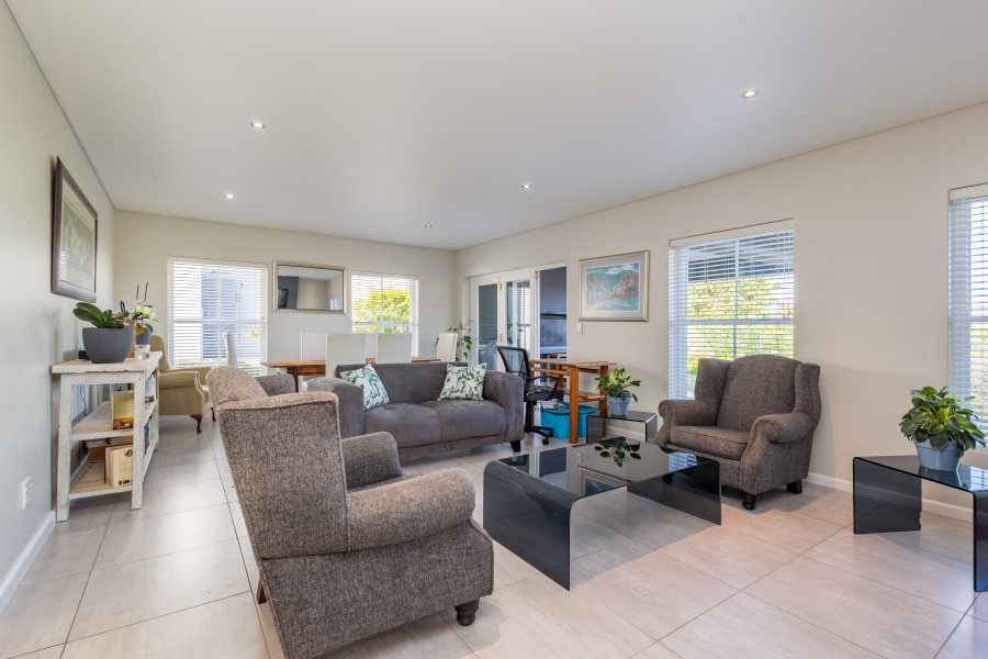 3 Bedroom Property for Sale in Whale Rock Gardens Western Cape